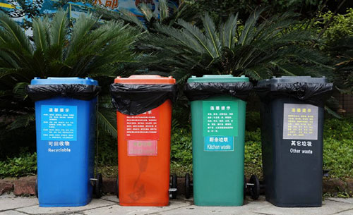 實(shí)行分類數(shù)十年，廈門居民仍對(duì)分類垃圾桶“分不清”？